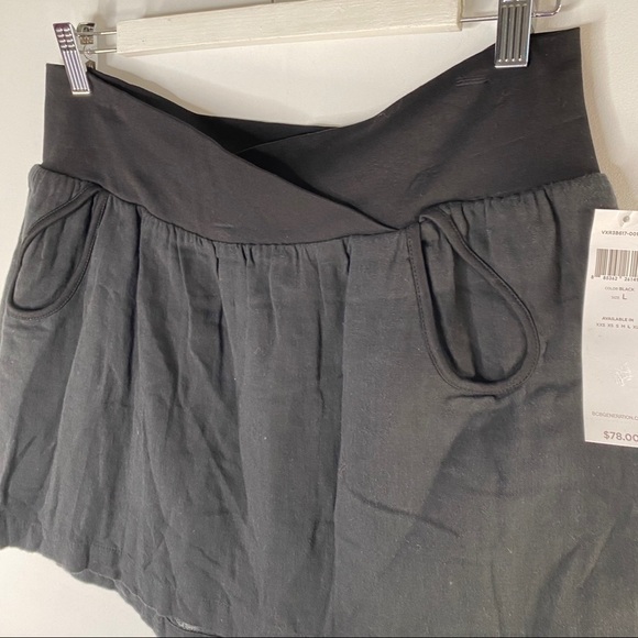 BCBGeneration Black Mini with Pockets - Picture 2 of 10